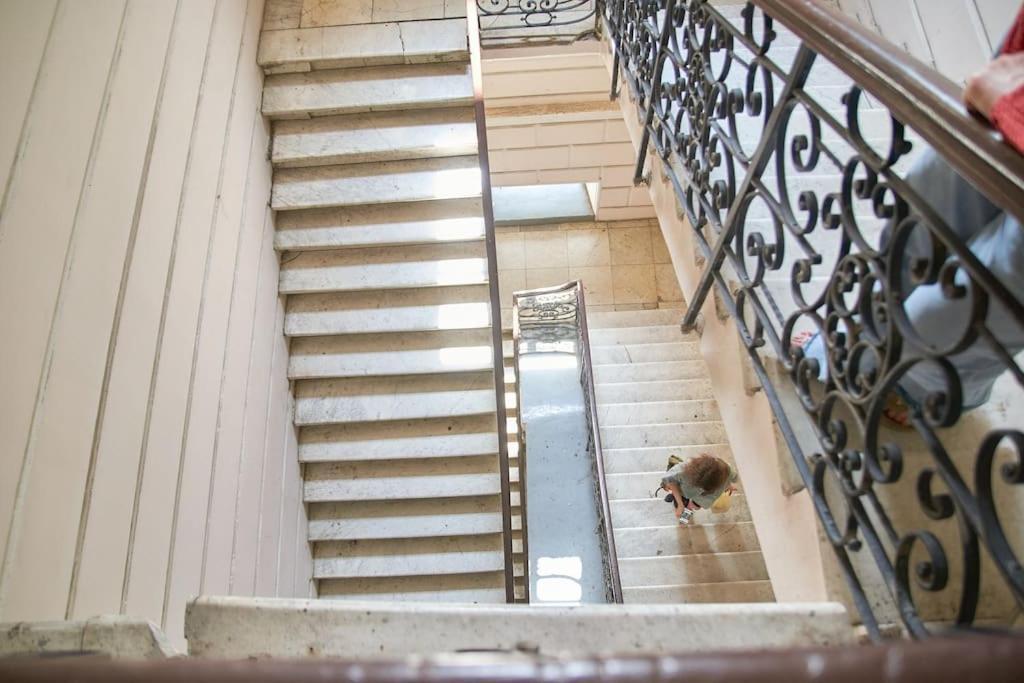White Door Apartments Heart Of Odessa 1 Eksteriør bilde